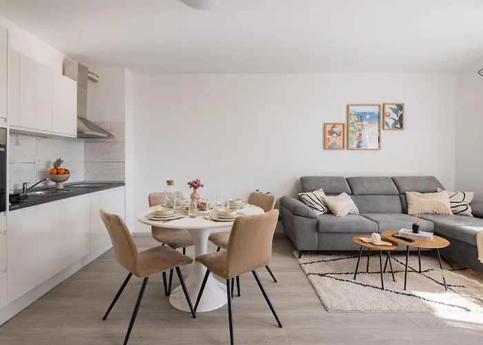 Riviera Suite